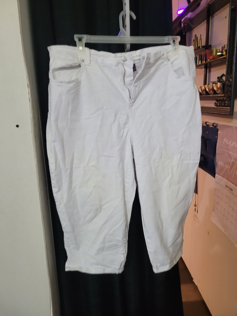 Gloria Vanderbilt White Women's Capri Shorts